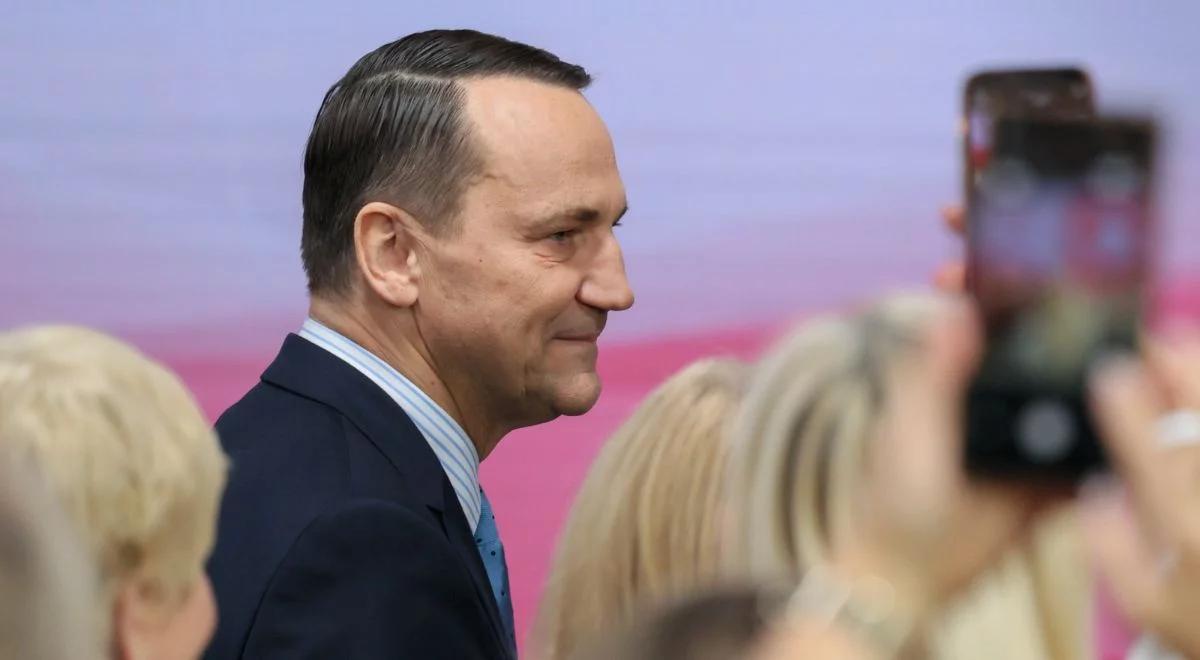 Sikorski wzywa do poparcia Trzaskowskiego. Obiecuje też wsparcie MSZ