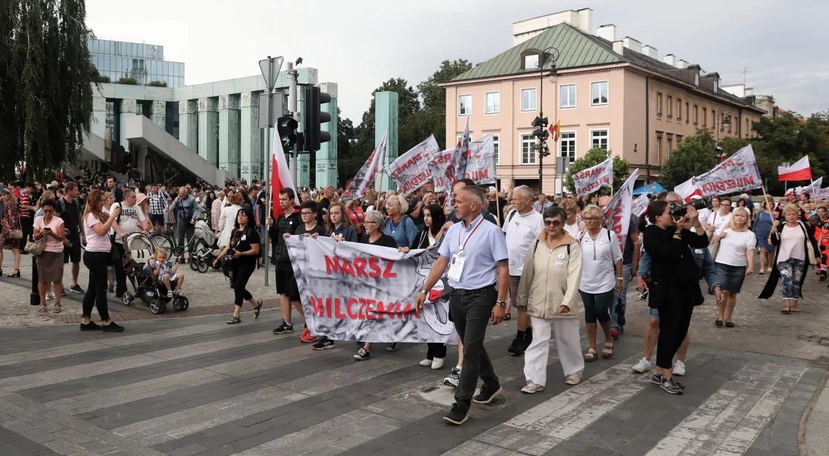 77. rocznica wybuchu Powstania Warszawskiego. Ulicami stolicy idzie Marsz Milczenia '44