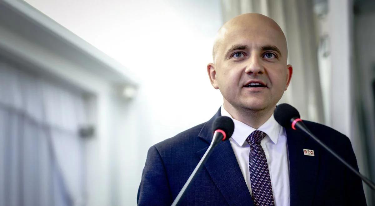 Matecki chce ujawnienia danych policjanta. Jest zawiadomienie do prokuratury