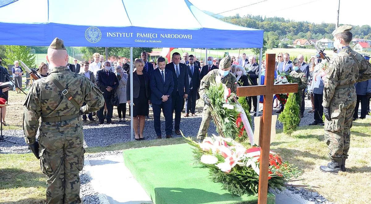 Pogrzeb Mieczysława Kozłowskiego ps. "Żbik". Partyzanta odznaczono Krzyżem Oficerskim Orderu Odrodzenia Polski