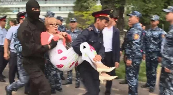 Kazachstan: żądali uwolnienia więźniów politycznych. Wielu zatrzymanych, w tym kobiety [WIDEO]