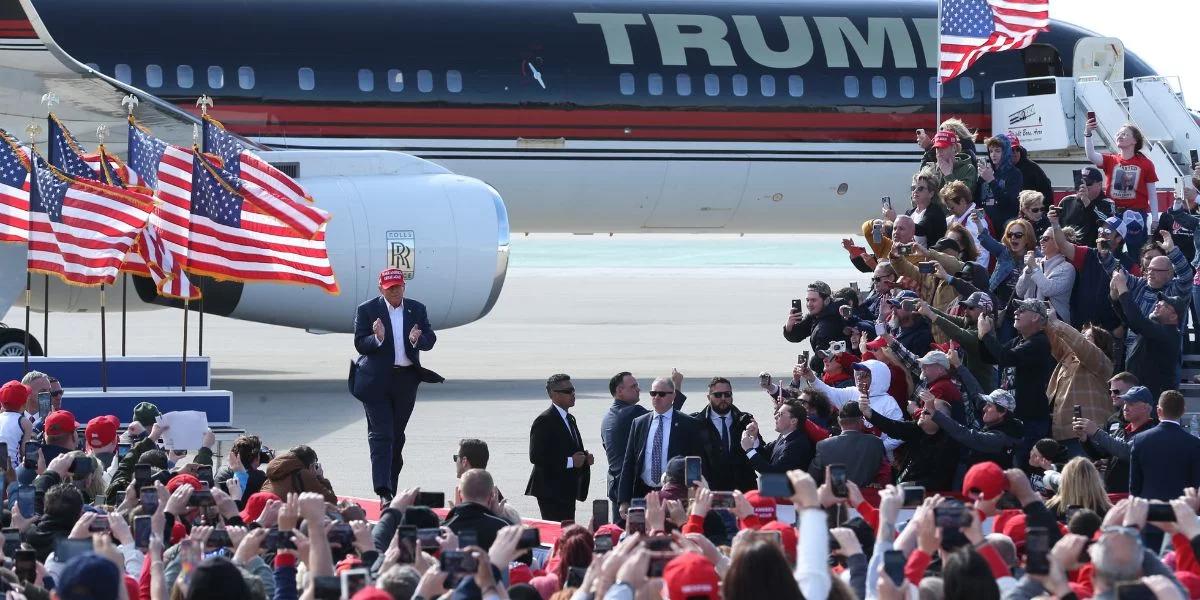 Wojna w Ukrainie. Trump chce pożyczać pieniądze, a nie dawać. "Zełenski to najlepszy handlarz w historii"