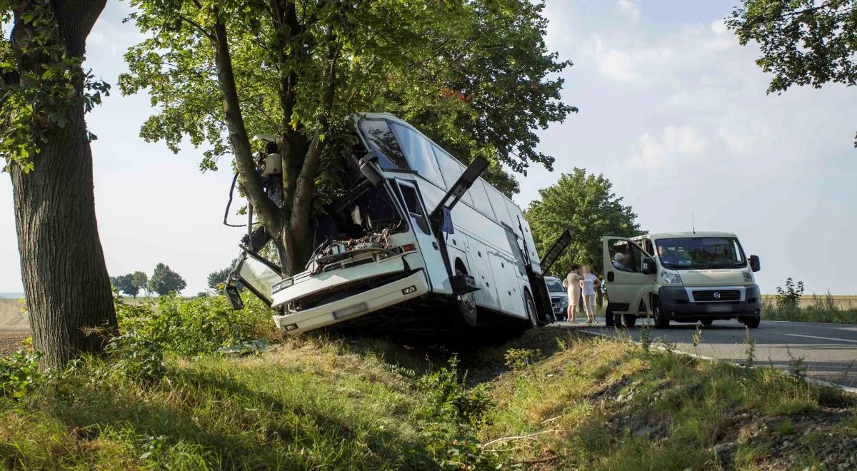 Dolnośląskie: wypadek busa z pracownikami. Są ofiary 