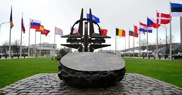 "Należy wzmocnić odstraszanie na wschodniej flance". Zbigniew Rau po spotkaniu z szefem NATO