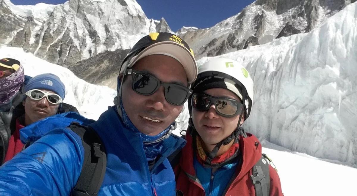 22x8848 m n.p.m. - Kami Rita Sherpa wyśrubował rekord wejść na Mount Everest 