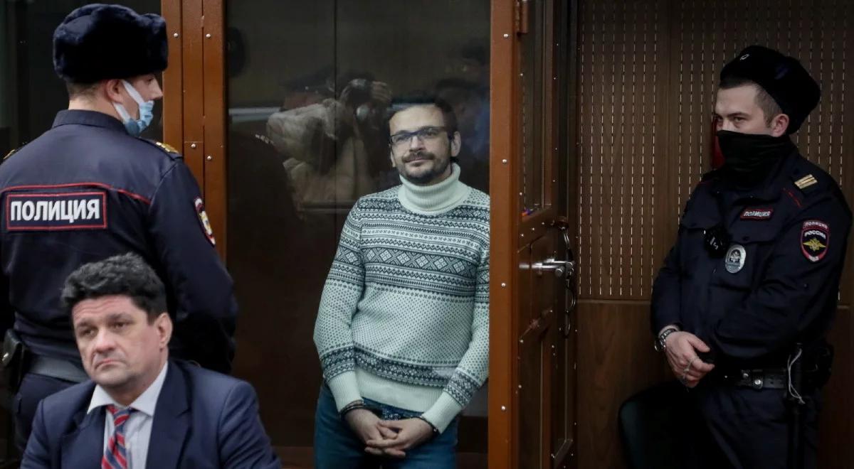 8,5 roku  więzienia za informowanie o zbrodniach Rosji w Buczy. Bloger i polityk sprzeciwiał się wojnie