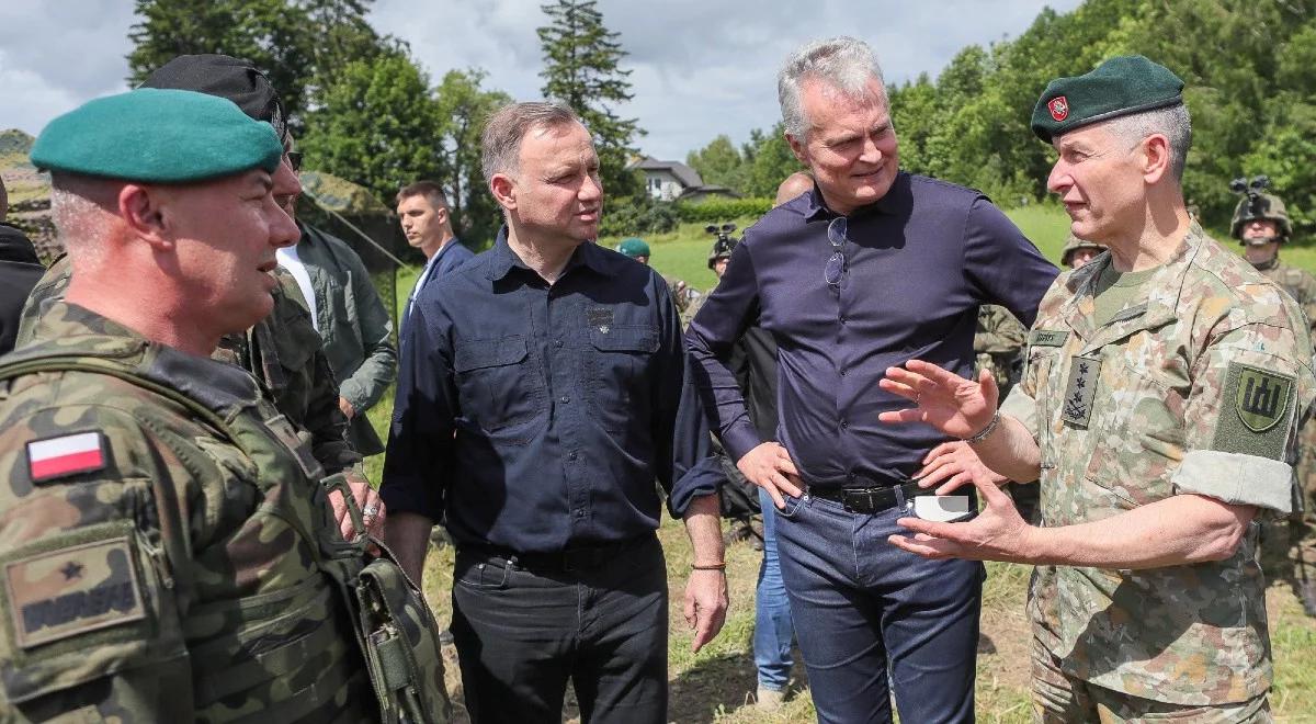 Prezydenci Polski i Litwy na przesmyku suwalskim. "Przyjechaliśmy, by pokazać, że jest bezpiecznie"