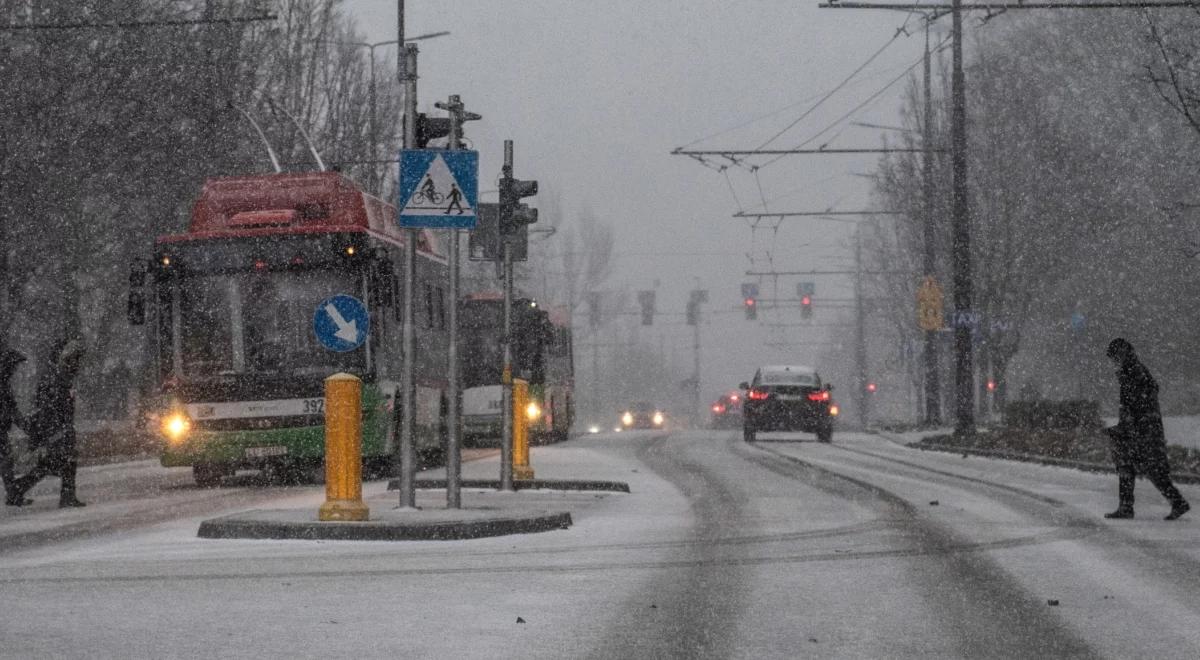 "Jesteśmy w siodle barycznym, powstała autostrada dla arktycznego powietrza". Coraz zimniej, możliwe opady śniegu