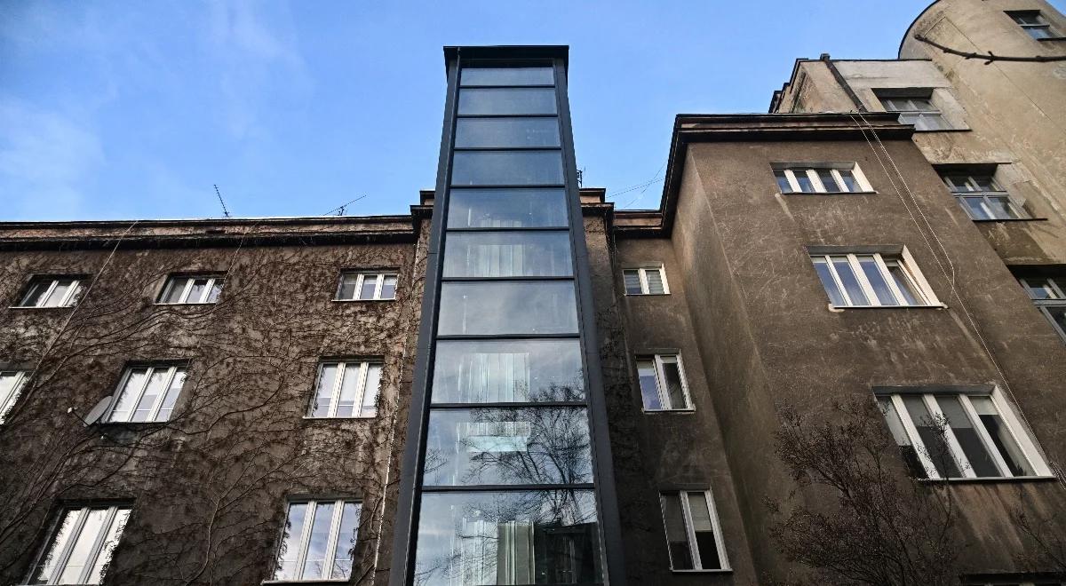 Ministerstwo uspokaja. Windy nie będą obowiązkowe w istniejących blokach
