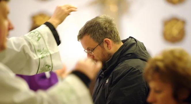 Jan Paweł II: Posypanie głów popiołem to apel o zmianę życia