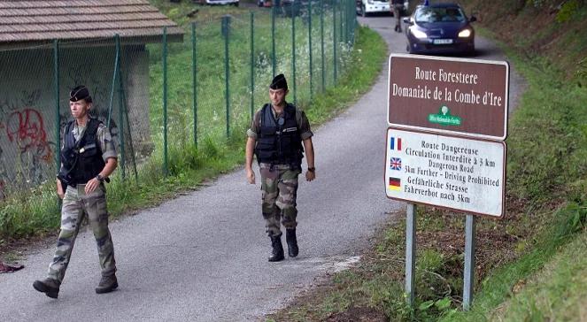 Morderstwo we Francji. 4-latka ukryła się pod spódnicą
