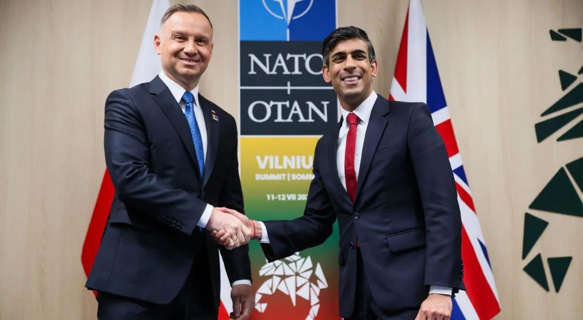 Szczyt NATO. Prezydent Andrzej Duda rozmawiał w cztery oczy z premierem Wielkiej Brytanii