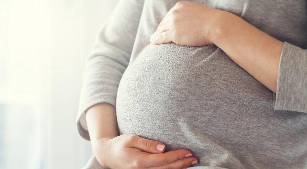 Wsparcie po urodzeniu dziecka z niepełnosprawnością. Wdówik o szczegółach ustawy "Za życiem"