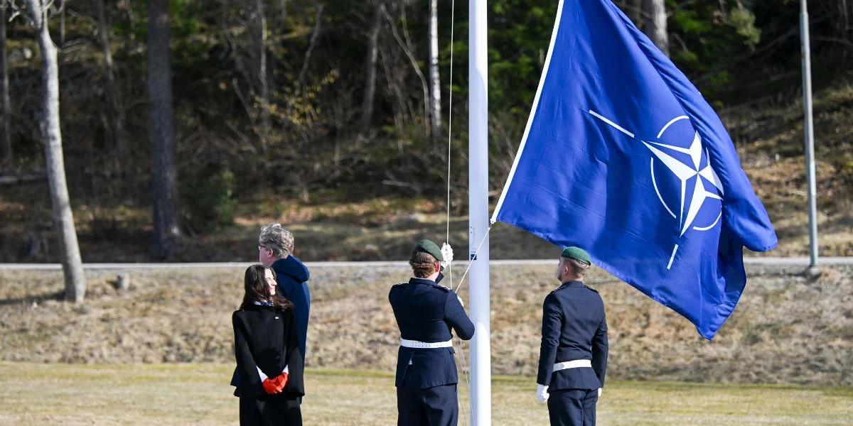 25 lat temu Polska dołączyła do NATO. "Wyrwanie się z rosyjskiej strefy wpływów było kluczowe"