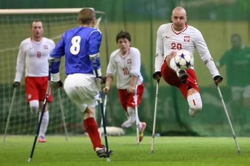 Ampfutbol w Polsce rozwija się bardzo dynamicznie 