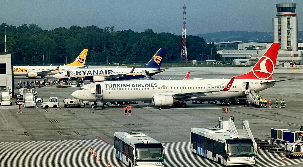Kamień węgielny pod terminal cargo na lotnisku Balice wmurowany. Kraków zyska też nowy pas startowy