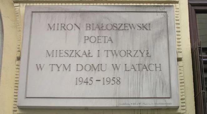 Mieszkanie Mirona Białoszewskiego zagrożone. Zamienią kamienicę w biurowiec?