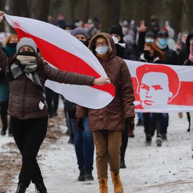 Nagroda Sacharowa dla Białorusinów. Bloger NEXTA: po odcięciu kraju od systemu SWIFT reżim upadnie w ciągu kilku dni