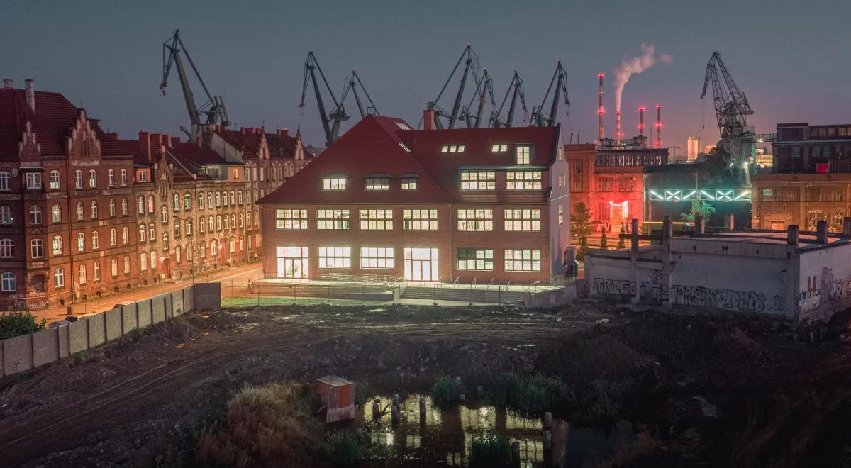 "NOMUS już nas zaskakuje i jeszcze zaskoczy". Kuratorka sztuki o gdańskim muzeum