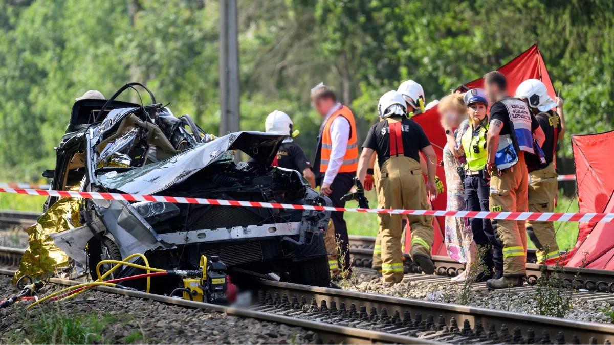 Dachowa. Samochód wjechał pod pociąg. Nie żyją cztery osoby