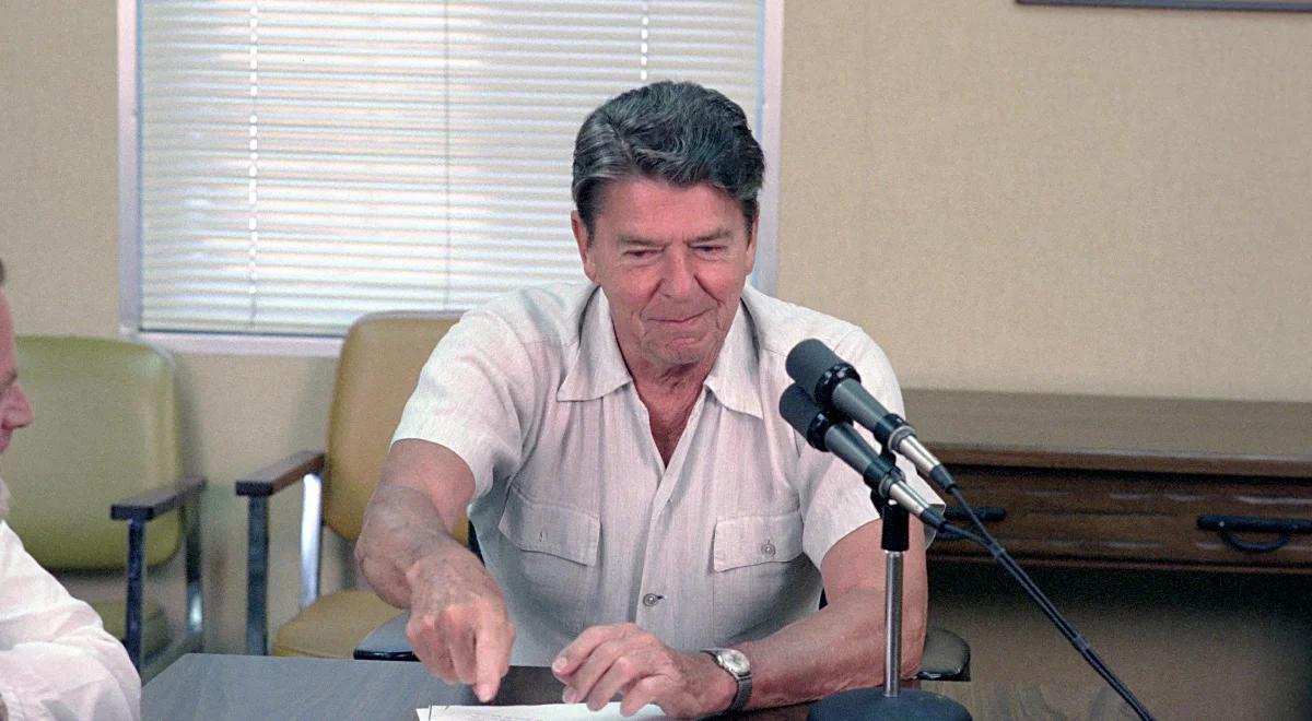 Ronald Reagan ogłasza III wojnę światową. Historia wielkiej radiowej gafy prezydenta USA 