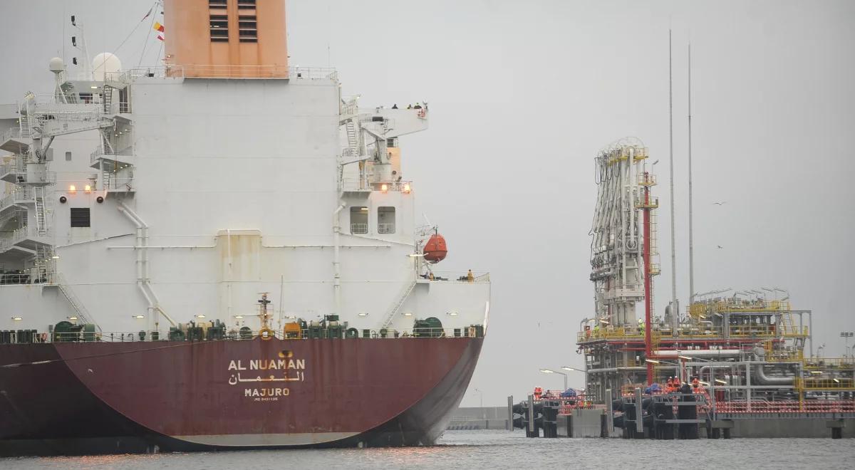 Pierwszy statek ze skroplonym gazem LNG z Kataru wpłynął do Świnoujścia