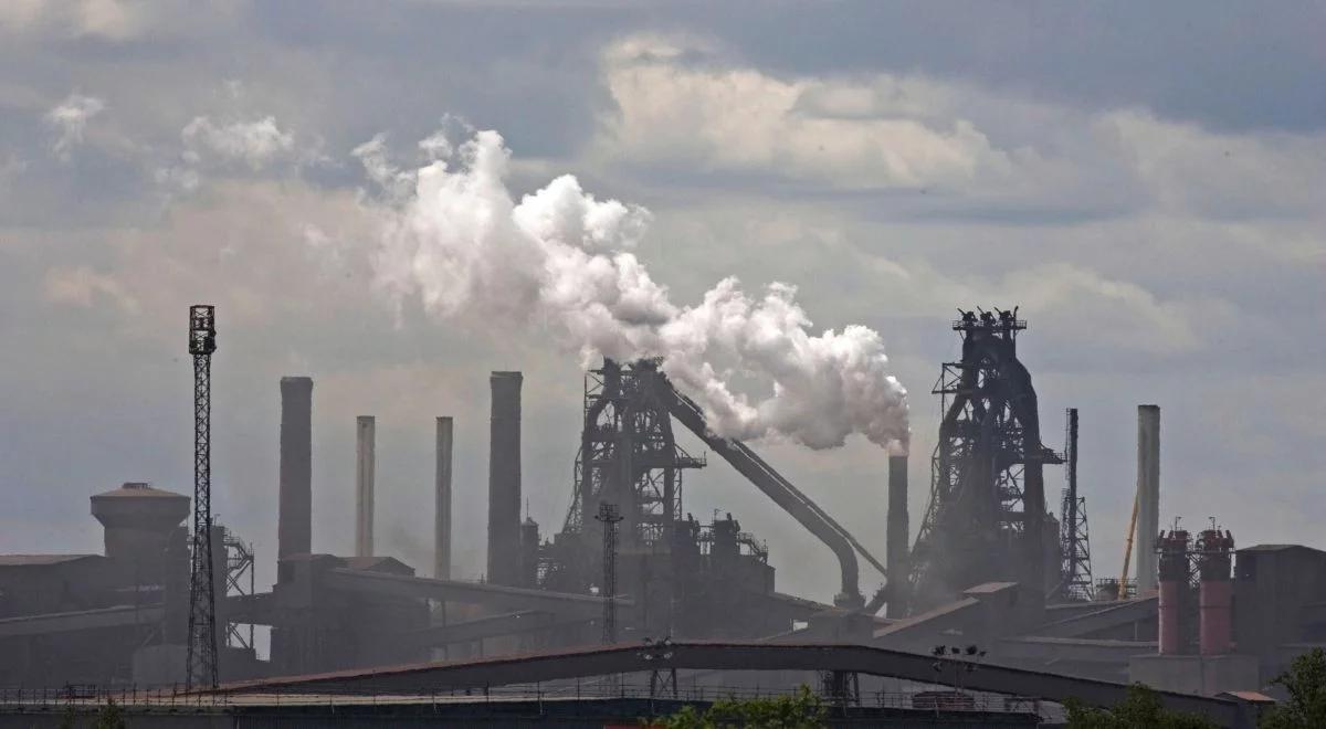 System handlu limitami emisji CO2. Premier: UE prowadzi w tej kwestii nieodpowiedzialną politykę