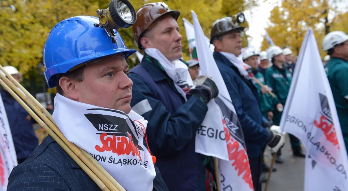 "Nie płacz Ewka" i "Żądamy obietnic". Górnicy demonstrowali w Warszawie