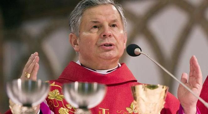 Bp Tomasik o profanacji figury Chrystusa: osoby, które domagają się tolerancji, nie szanują postaw innych
