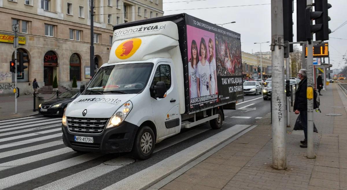 Zakaz działalności furgonetek pro-life w Warszawie. Radni PiS: uchwała niezgodna z prawem