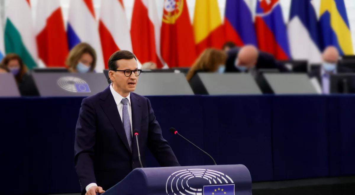 Premier zacytował orzeczenia sądów z Niemiec i Francji. "Widzę na państwa twarzach poruszenie"