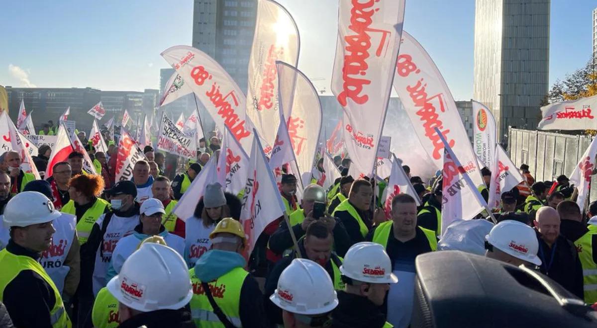 Wielki protest Solidarności ws. Turowa. W Luksemburgu zasieki jak w czasie wojny