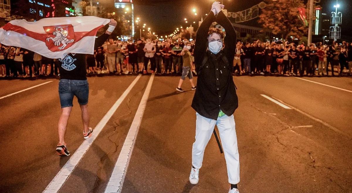 Protesty na Białorusi. Cichanouska wezwała do zaprzestania przemocy