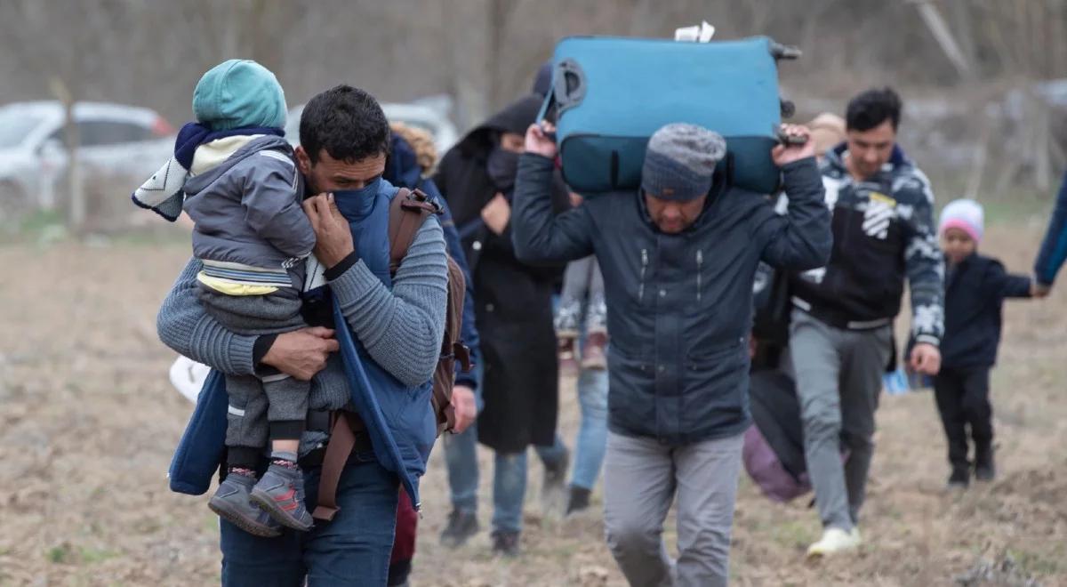 Agnieszka Bryc: migranci stali się żywą bronią. Kryzys jest kartą w grze 
