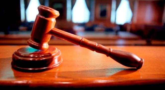 Są oskarżeni o niedopełnienie obowiązków służbowych. Ruszył proces byłego prezydenta i wiceprezydenta Starachowic 