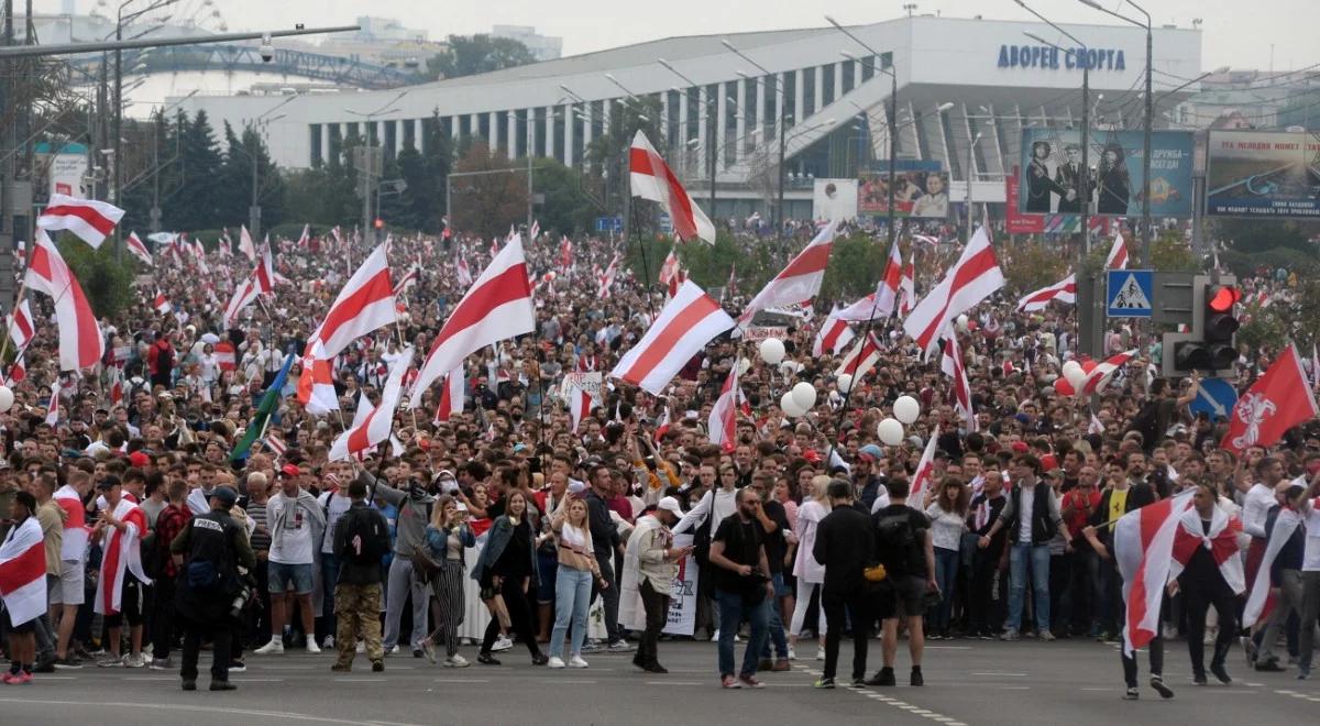 Były przywódca Białorusi: władza Łukaszenki jest nielegalna, ale on nie pójdzie na ustępstwa