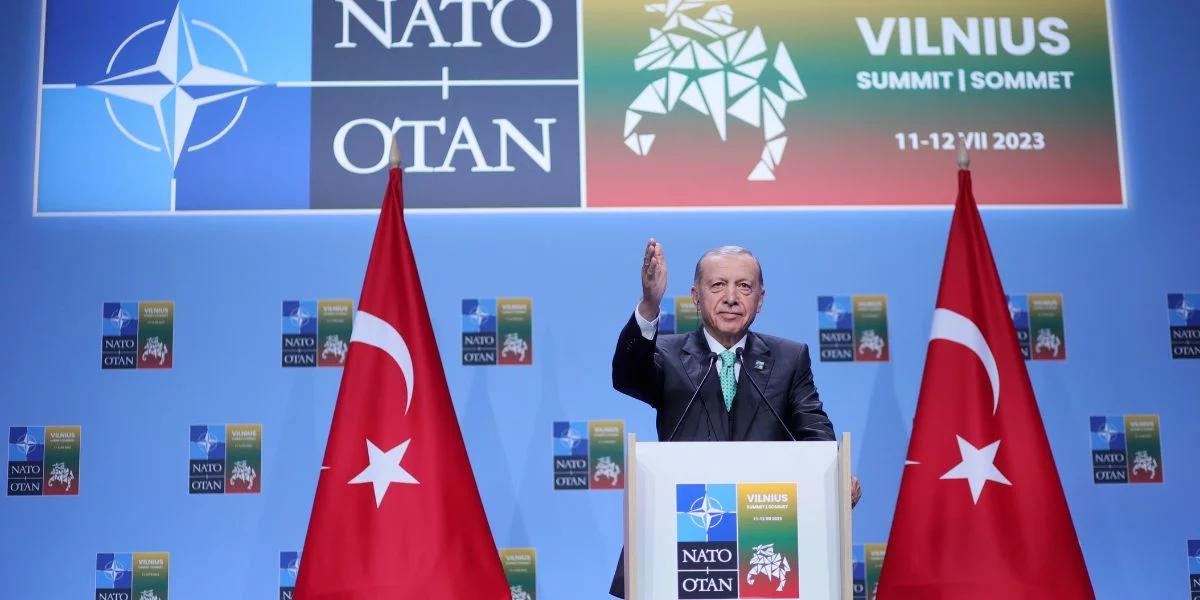 Akcesja Szwecji do NATO. Erdogan: ratyfikacja przez Turcję nie nastąpi przed październikiem