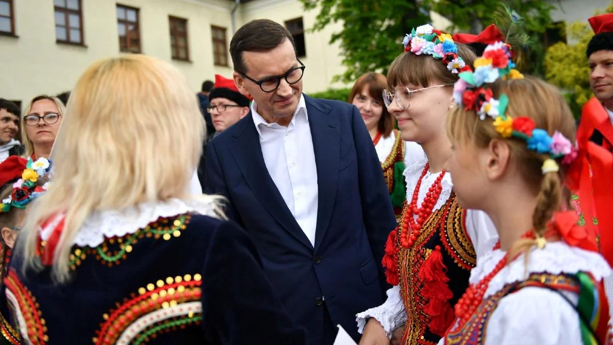 Premier w Olkuszu: patrzymy na kraj z perspektywy małych miast i wsi, a nie z Brukseli