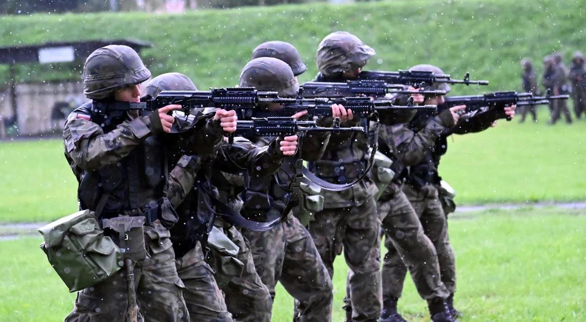 Szkolenia wojskowe w 2023 roku. Wyjaśniamy krok po kroku, o co chodzi