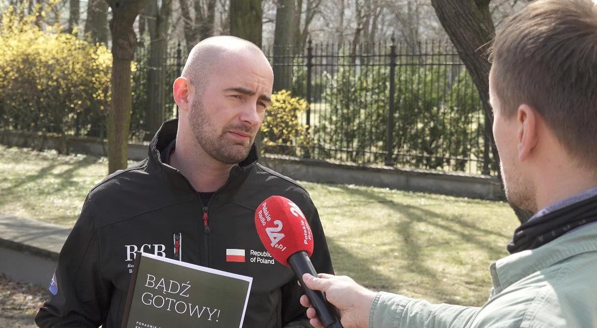 "Uwaga! Uwaga! Uwaga! Ogłaszam alarm powietrzny dla...". Sprawdź, co zrobić, gdy usłyszysz syrenę i taki komunikat