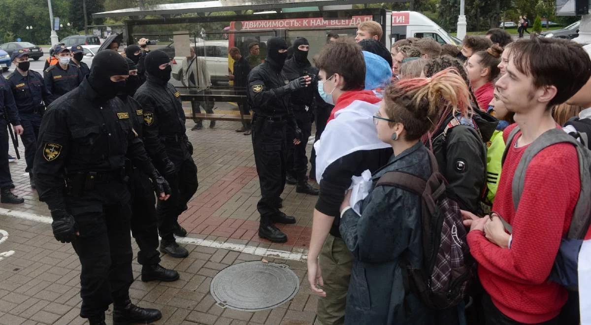 "Łukaszenka morduje własny naród". Rosyjski opozycjonista wzywa rodaków do pomocy Białorusi