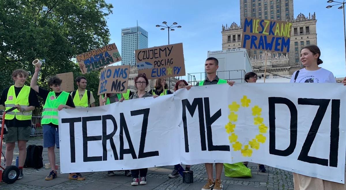Aktywiści Młodzieżowego Strajku Klimatycznego zachęcają: głosuj na młodych!