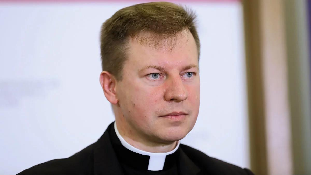Rzecznik Episkopatu: w naszej kulturze miejsce religii jest w szkole