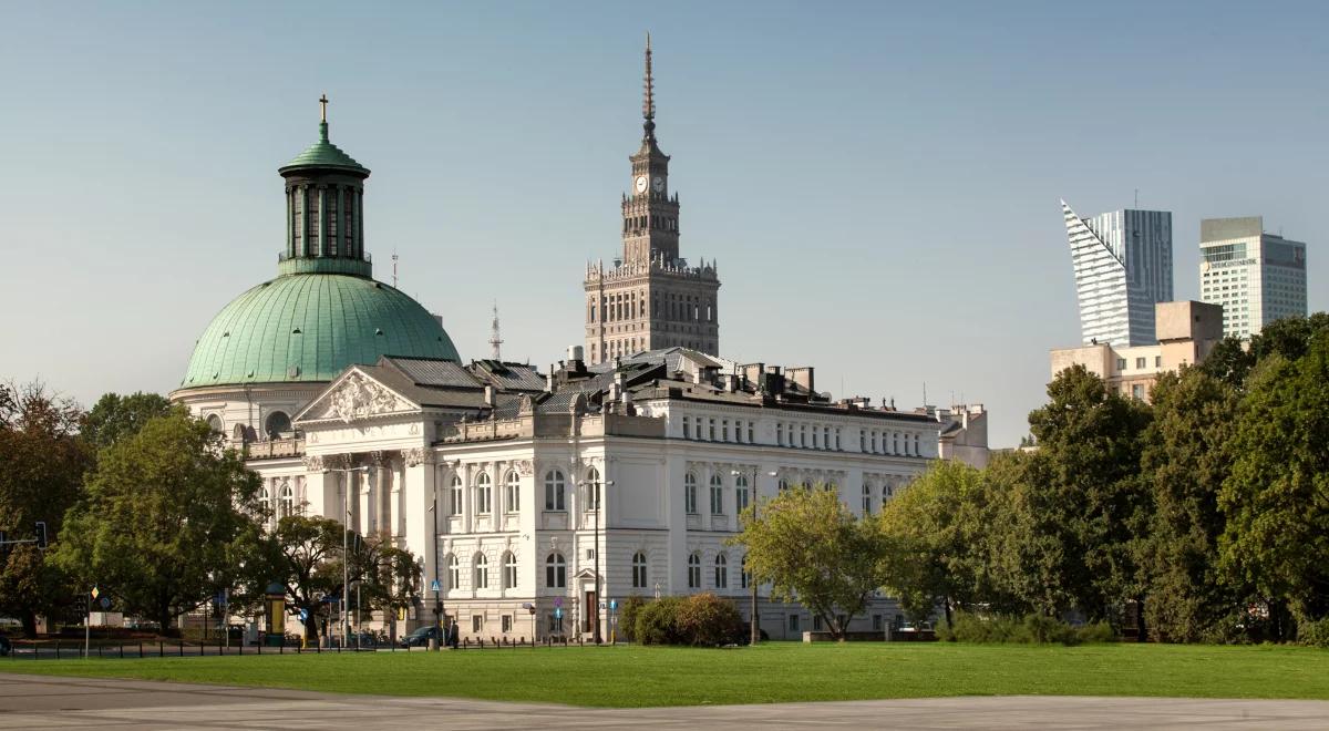 "Przełom lat 80. i 90. bardzo mocno zaznaczył się w jej twórczości". Ewa Opałka o wystawie Marioli Przyjemskiej