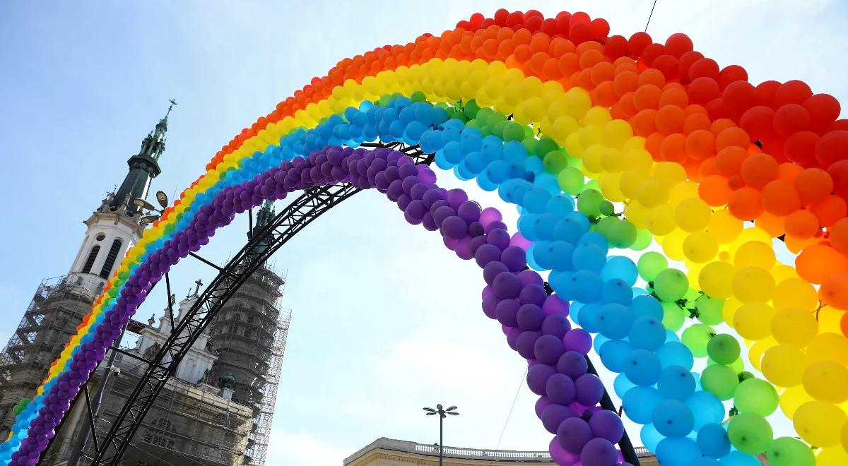 Tęcza znów stanie na placu Zbawiciela w Warszawie. Znamy szczegóły