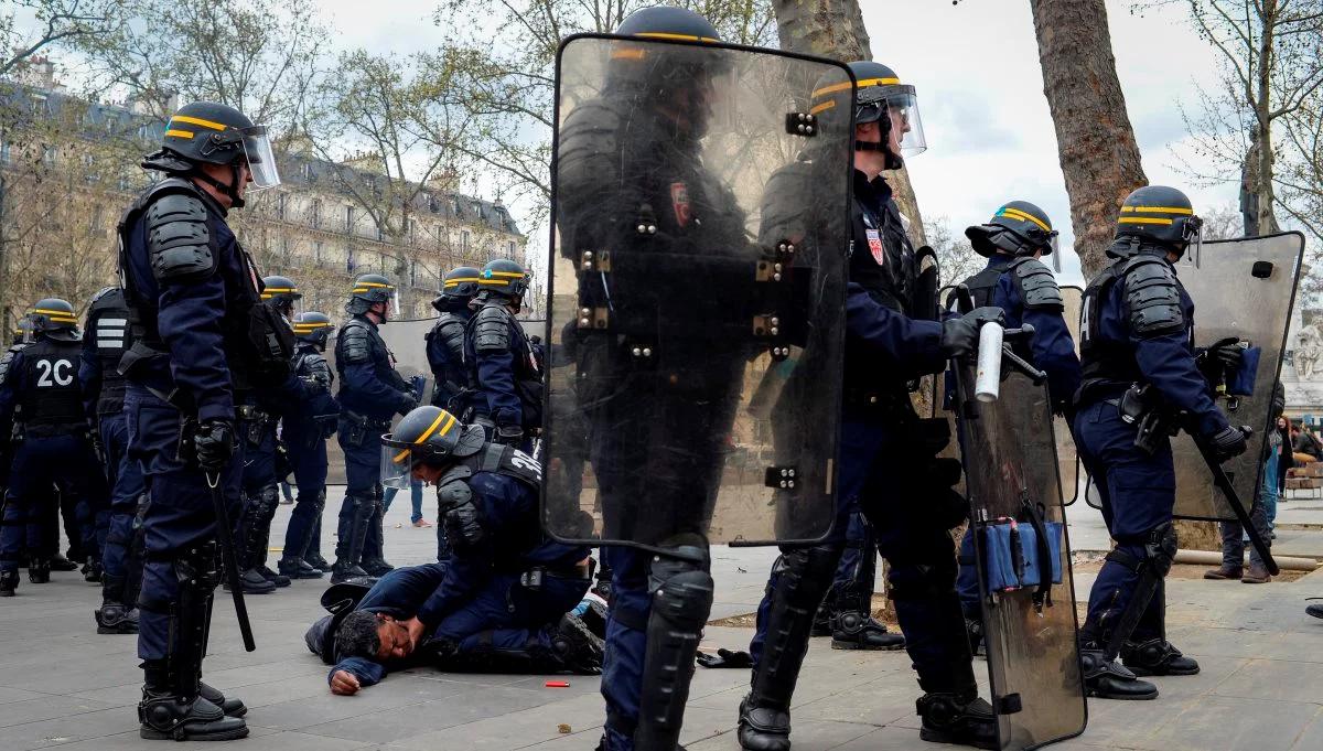 Protesty i starcia z policją we Francji. W ruch poszły butelki i kamienie