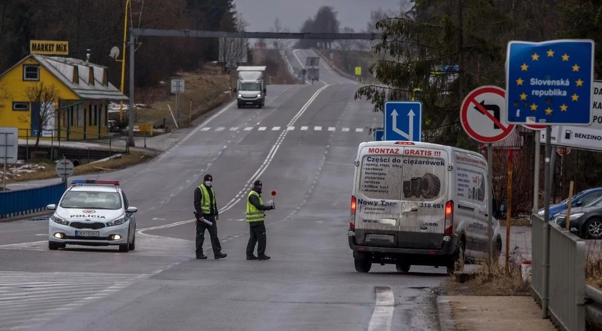 Kontrole na granicach z Czechami i Słowacją. Wiceszef MSWiA o liczbie osób bez ważnego testu na koronawirusa