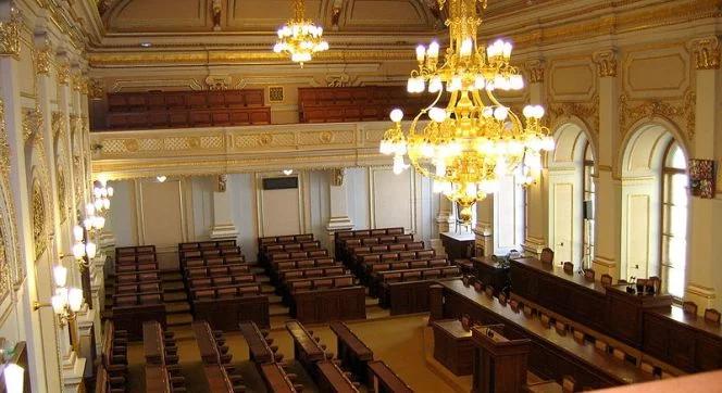 Prezydent Czech: przedterminowe wybory 25 i 26 października