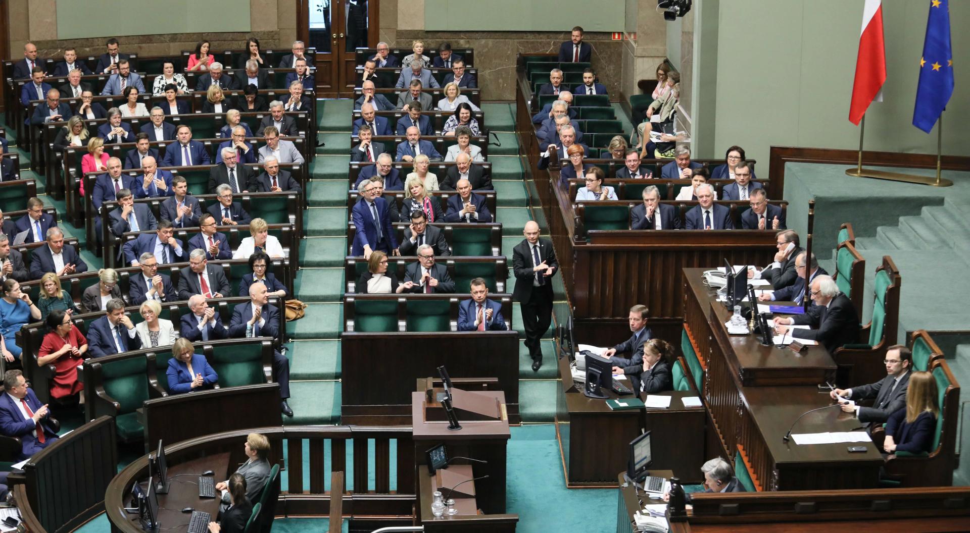 Piotr Gliński i Marek Kuchciński pozostają na swoich stanowiskach. Wnioski opozycji odrzucone