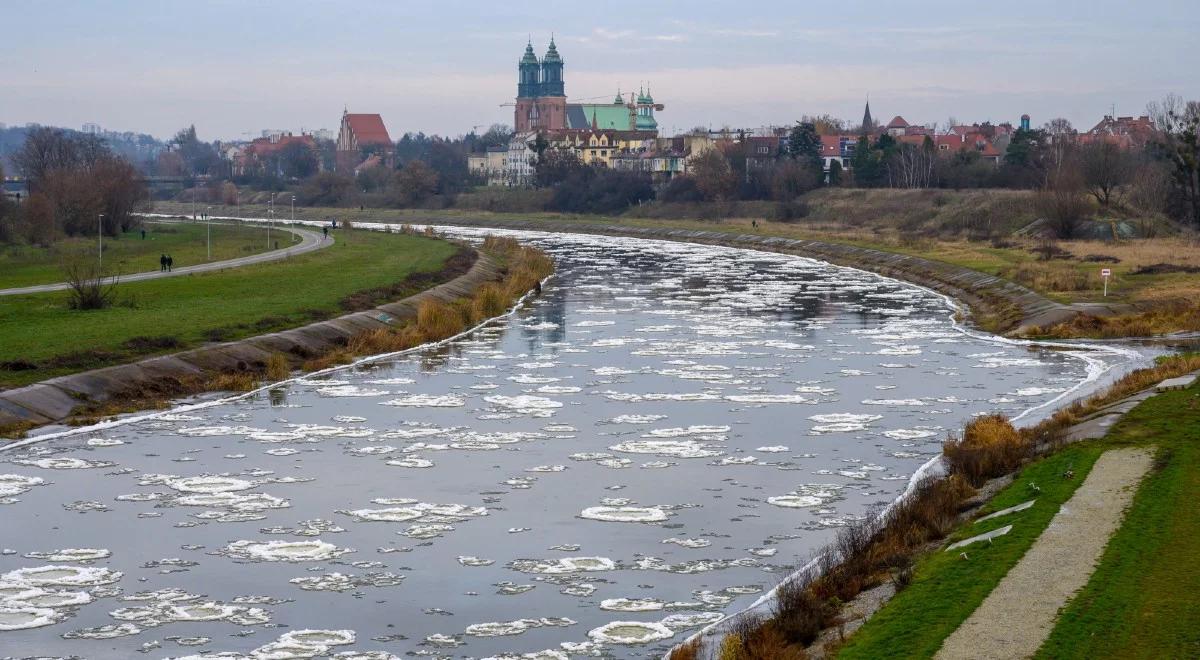 Pogoda: rośnie zagrożenie na rzekach, a dziś kolejny dzień z deszczem. Liczne ostrzeżenia IMGW